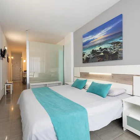 1st Line Pretty Canteras Apartman